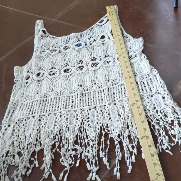Love tree Cream crochet sleeveless boho top - Picture 7 of 8